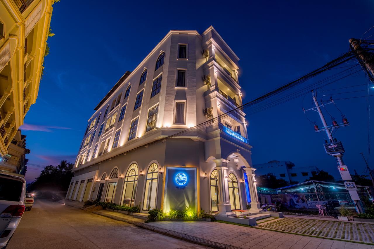 Sky Palace Boutique Hotel Battambang Exterior photo