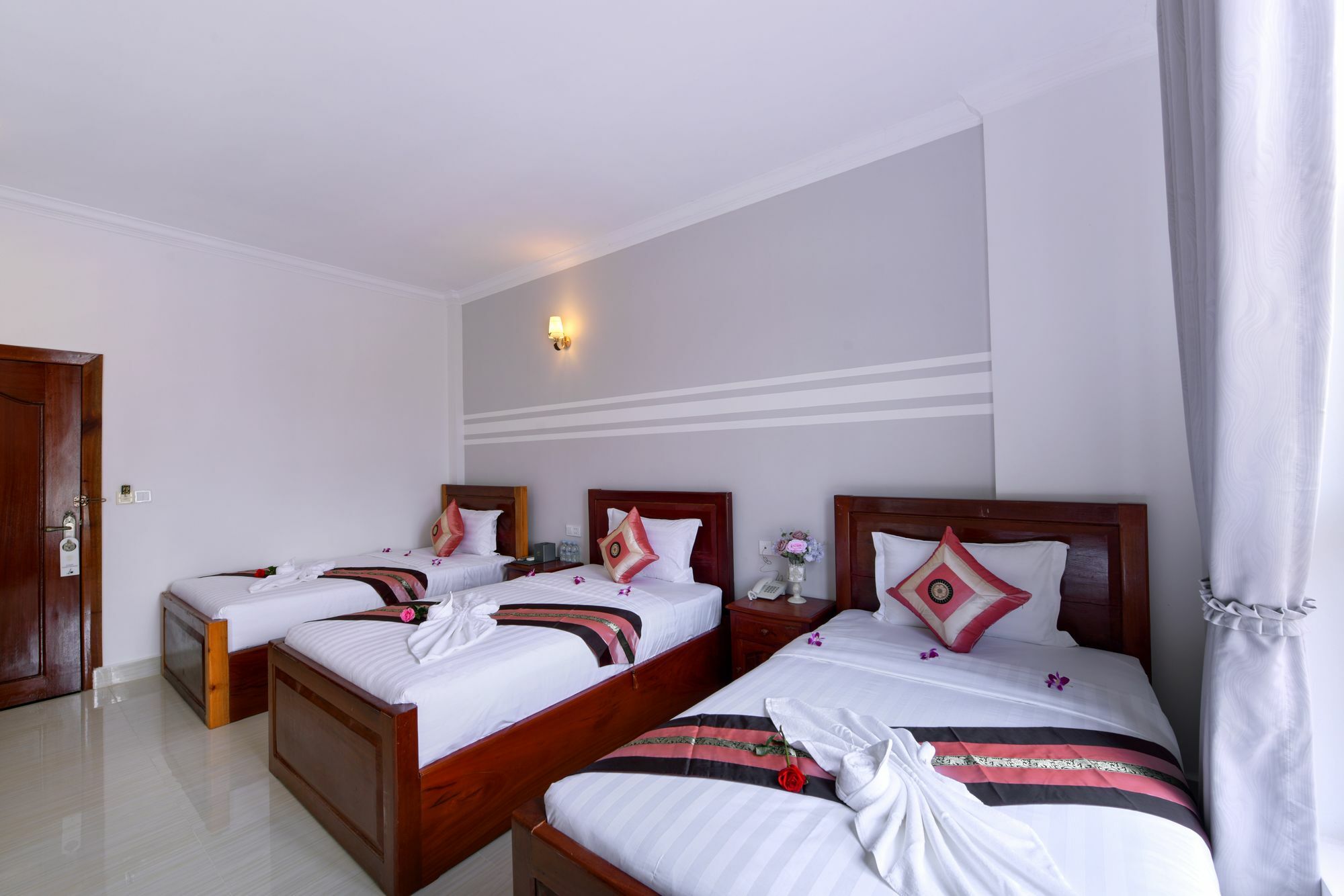 Sky Palace Boutique Hotel Battambang Exterior photo