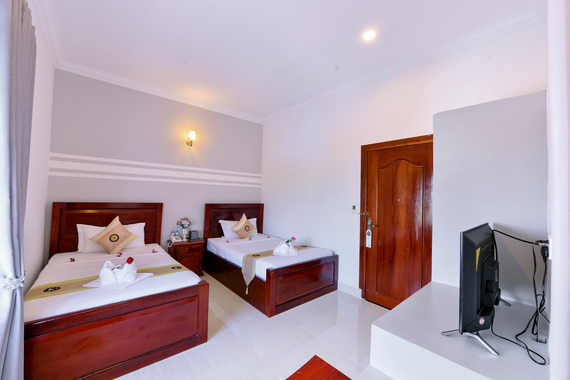 Sky Palace Boutique Hotel Battambang Exterior photo